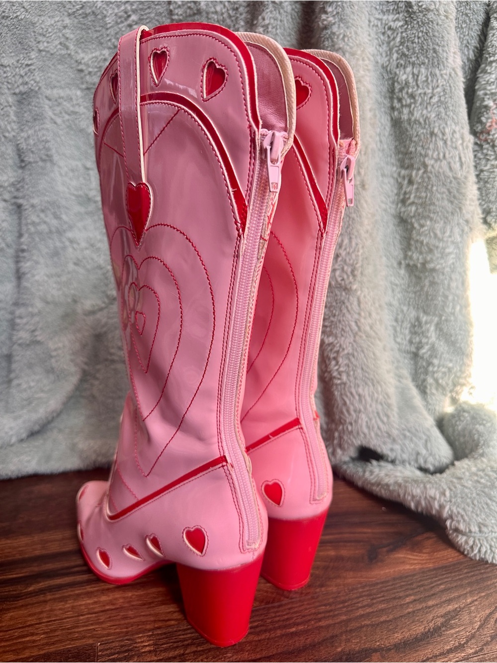 YRU Red Heart Space Cowgirl Boots Pink Womens 8 Heeled from Dollskill - Picture 7 of 16